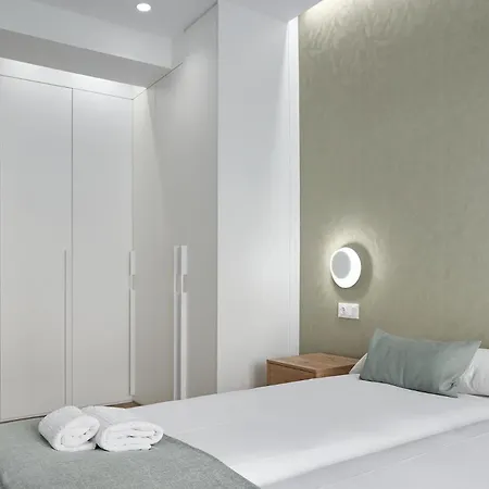 The Collection - Opera * سان سيباستيان