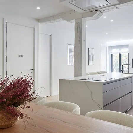The Collection - Opera Apartment