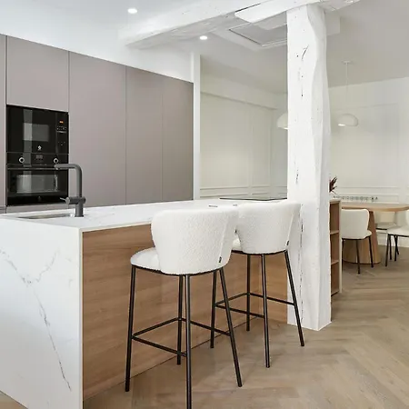 The Collection - Opera سان سيباستيان