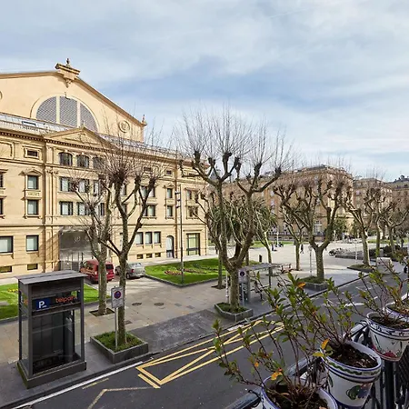 The Collection - Opera